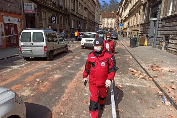 Crveni križ Slovenije prikuplja novac za osobe pogođene potresom u Zagrebu 